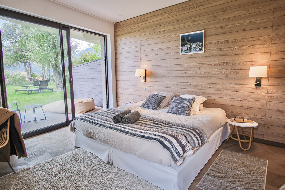 Chambre familiale avec vue sur le jardin